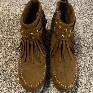 Soda Moccasins, size 6